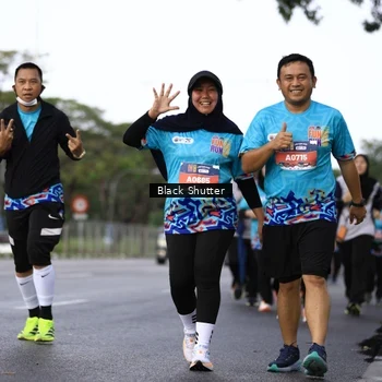 Runner Photo 7786761