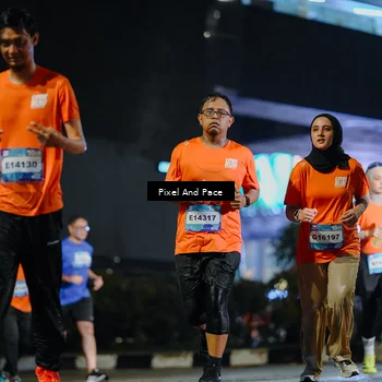 Runner Photo 7786771