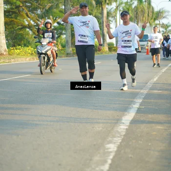 Runner Photo 7786805