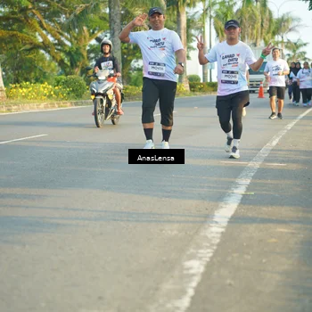 Runner Photo 7786818