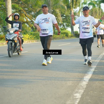 Runner Photo 7786826