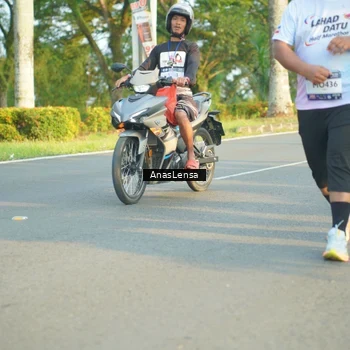 Runner Photo 7786843
