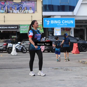 Runner Photo 7786847