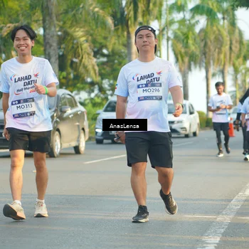 Runner Photo 7786885