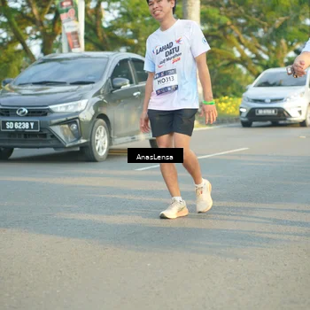 Runner Photo 7786921