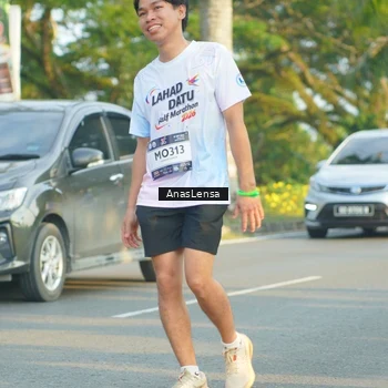 Runner Photo 7786925