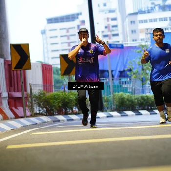 Runner Photo 7786931