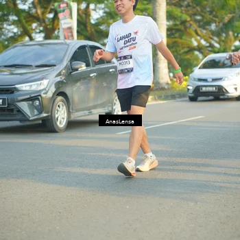 Runner Photo 7786938