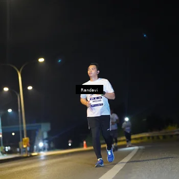 Runner Photo 7787041