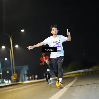 Runner Photo 7787043