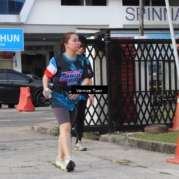 Runner Photo 7787053