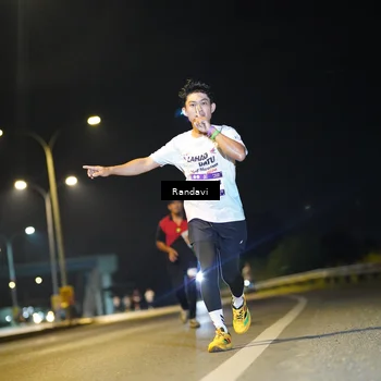 Runner Photo 7787059