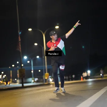 Runner Photo 7787073