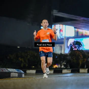Runner Photo 7787084