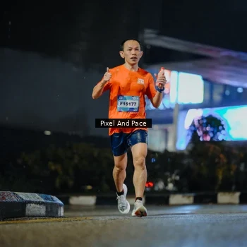 Runner Photo 7787112