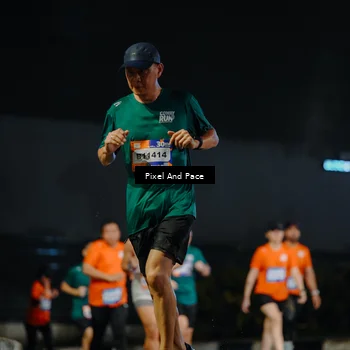 Runner Photo 7787119