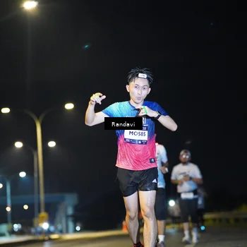 Runner Photo 7787135
