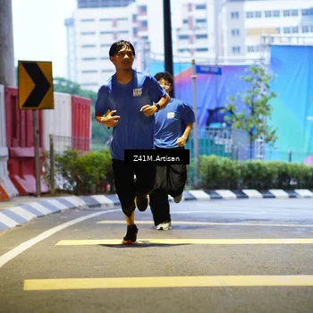 Runner Photo 7787141