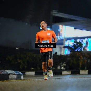 Runner Photo 7787173