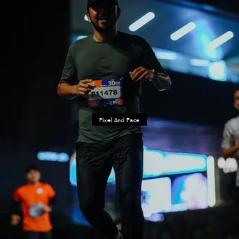 Runner Photo 7787176