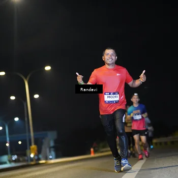 Runner Photo 7787180