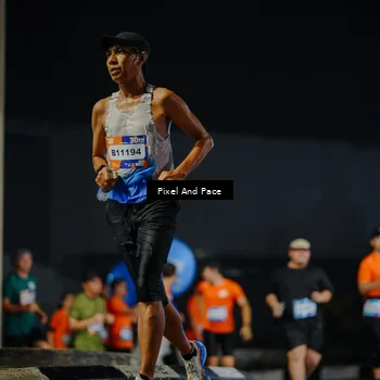 Runner Photo 7787193