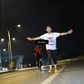 Runner Photo 7787232