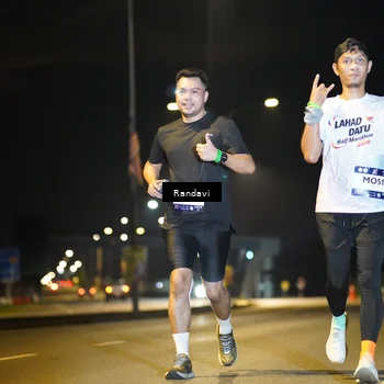 Runner Photo 7787315