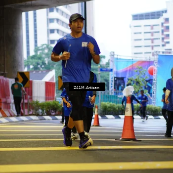 Runner Photo 7787343