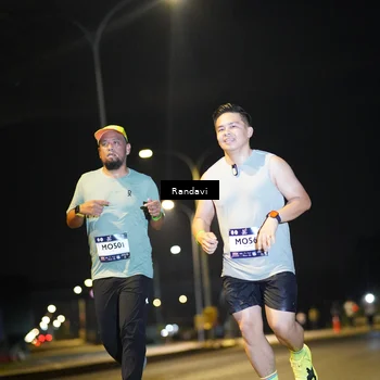 Runner Photo 7787409