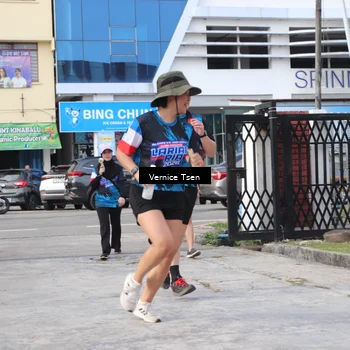 Runner Photo 7787420