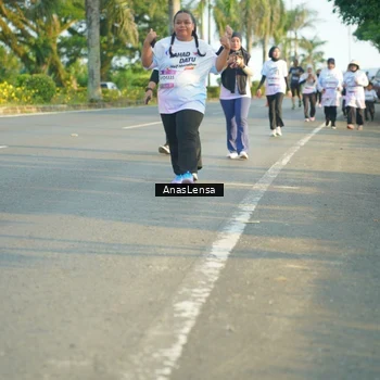 Runner Photo 7787486