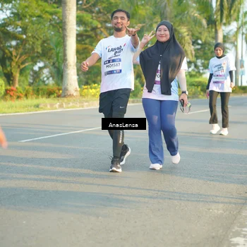 Runner Photo 7787492
