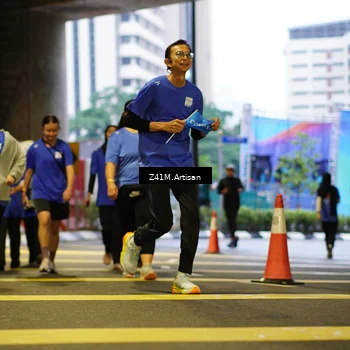Runner Photo 7787523
