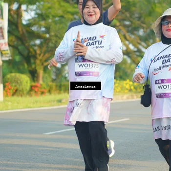 Runner Photo 7787581