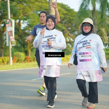 Runner Photo 7787596