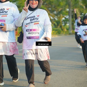 Runner Photo 7787605