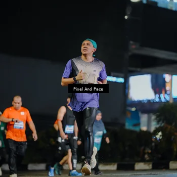 Runner Photo 7787611