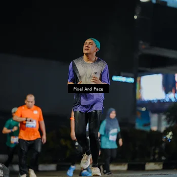 Runner Photo 7787614