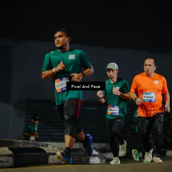 Runner Photo 7787618