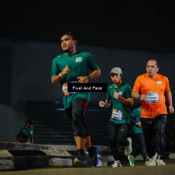 Runner Photo 7787634