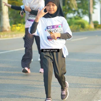 Runner Photo 7787637