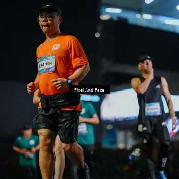 Runner Photo 7787638