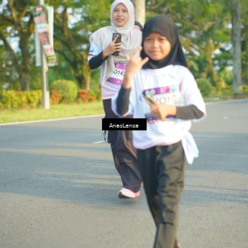 Runner Photo 7787649