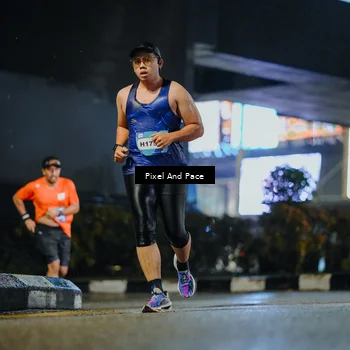 Runner Photo 7787676