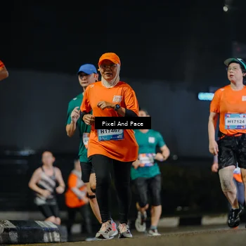 Runner Photo 7787696