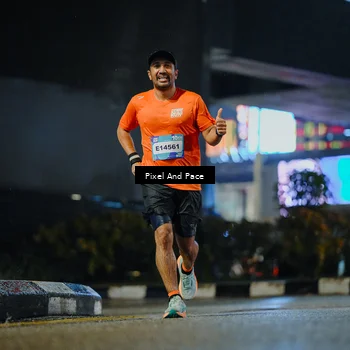 Runner Photo 7787811