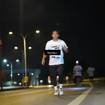 Runner Photo 7787856