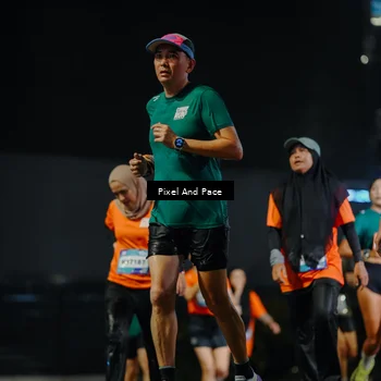 Runner Photo 7787863