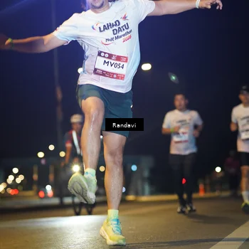 Runner Photo 7787875